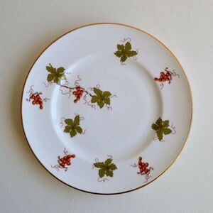 Royal‎ Victoria Bone China Luncheon Salad Plate F